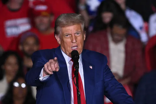 Trump veut définitivement suspendre l'immigration en provenance "des pays du tiers monde"