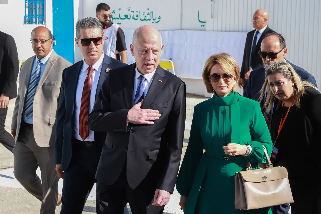 A tunéziai elnök, Kais Saied menesztette a miniszterelnökét