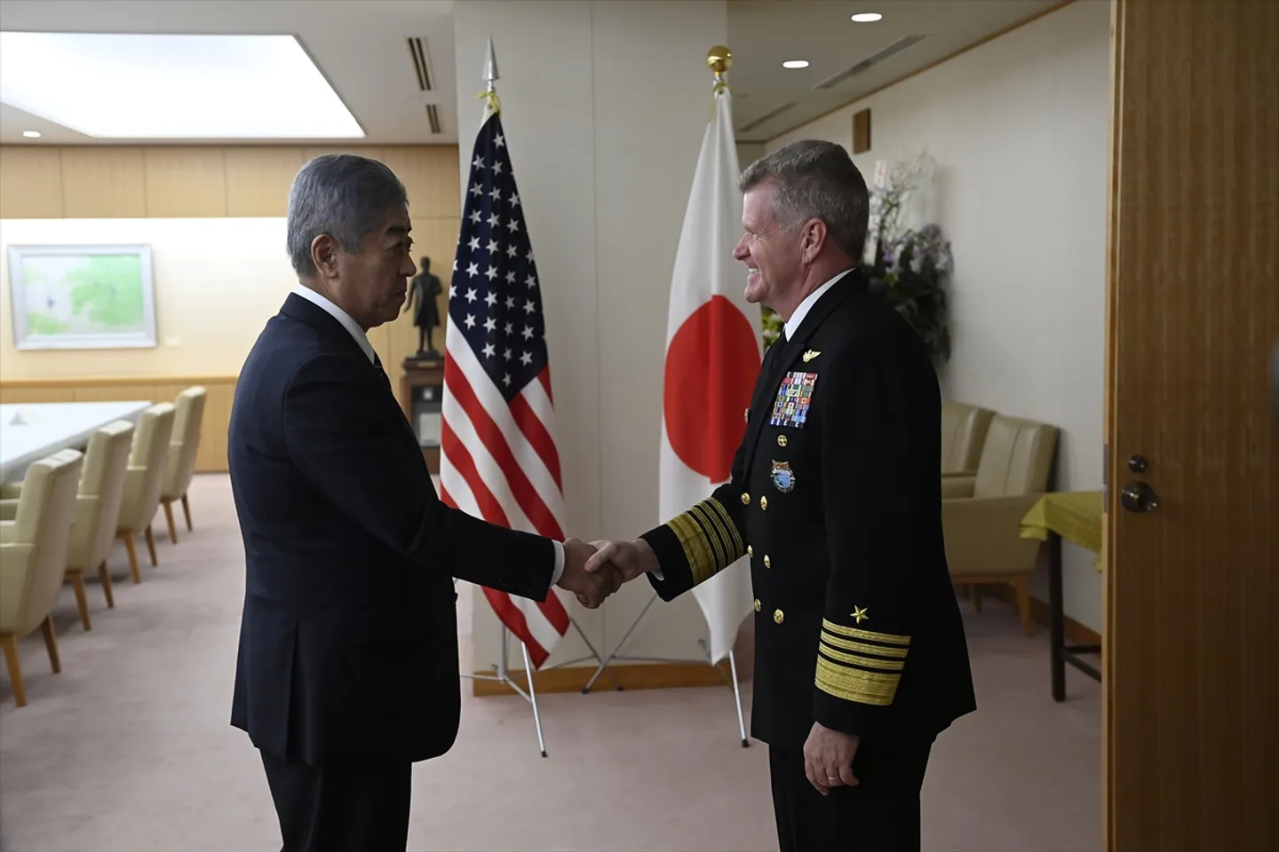 ئامېرىكا ياپونىيەگە ئايروپىلانغا قارشى باشقۇرۇلىدىغان بومبا سېتىپ بېرىدۇ