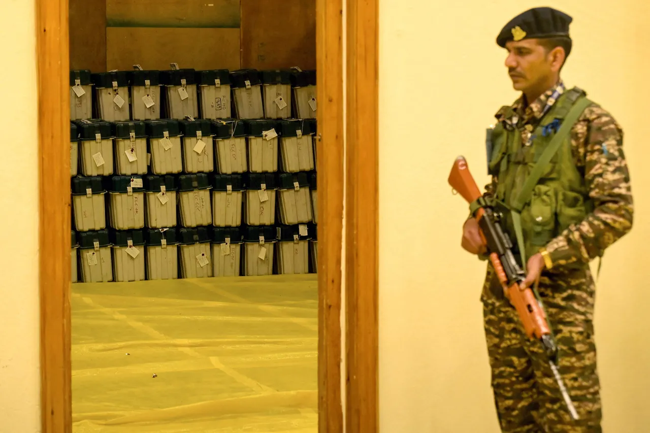 Hindistanyň Howpsuzlyk güýçleriniň Jammu Kaşmirde yslamy kitaplary ýygnamagyna garşylyk görkezildi