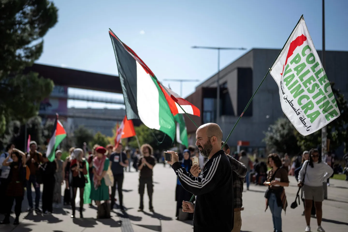 Reconnaissance de l’État de Palestine : une décision saluée par la gauche et critiquée par la droite