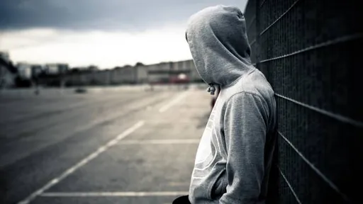 Singurătatea: O pandemie tăcută care ne fură bucuria și viețile