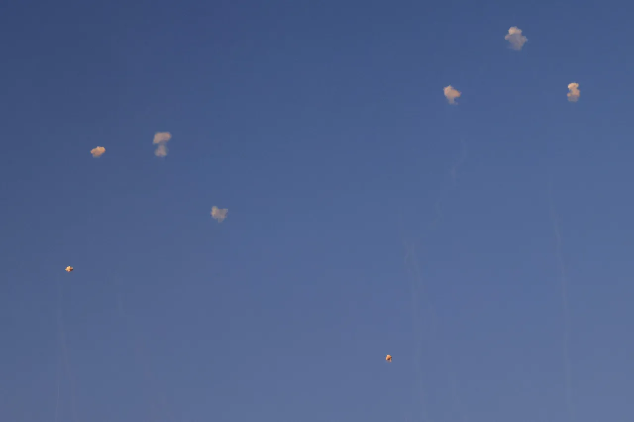 ישראל מבצעת גל תקיפות אוויריות בלבנון, בעקבות "ירי רקטות" — דיווח