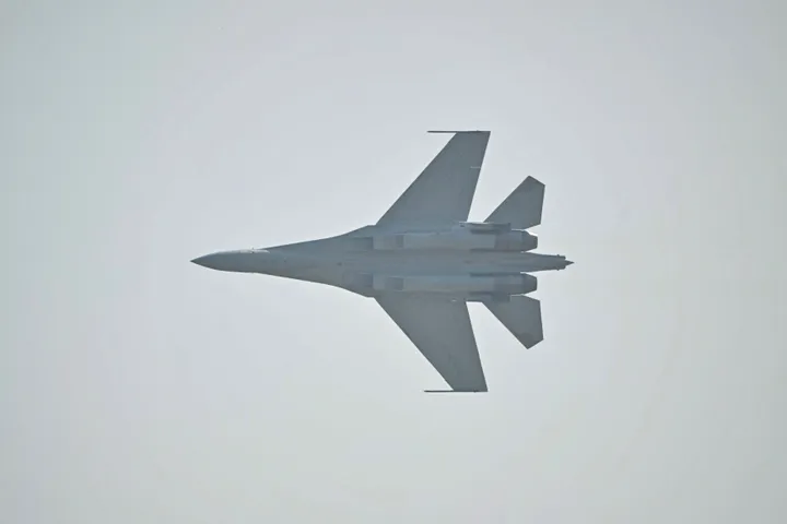 일본과 중국, 전투기 교전에 대한 상반된 주장 제기