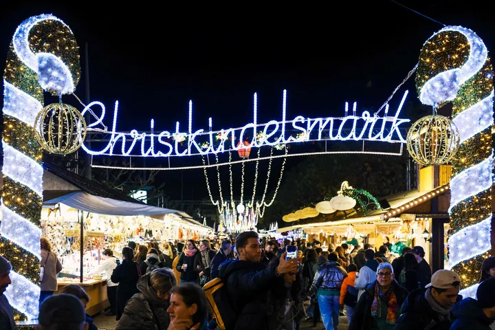 France Info obligée de retirer un sujet les marchés de Noël