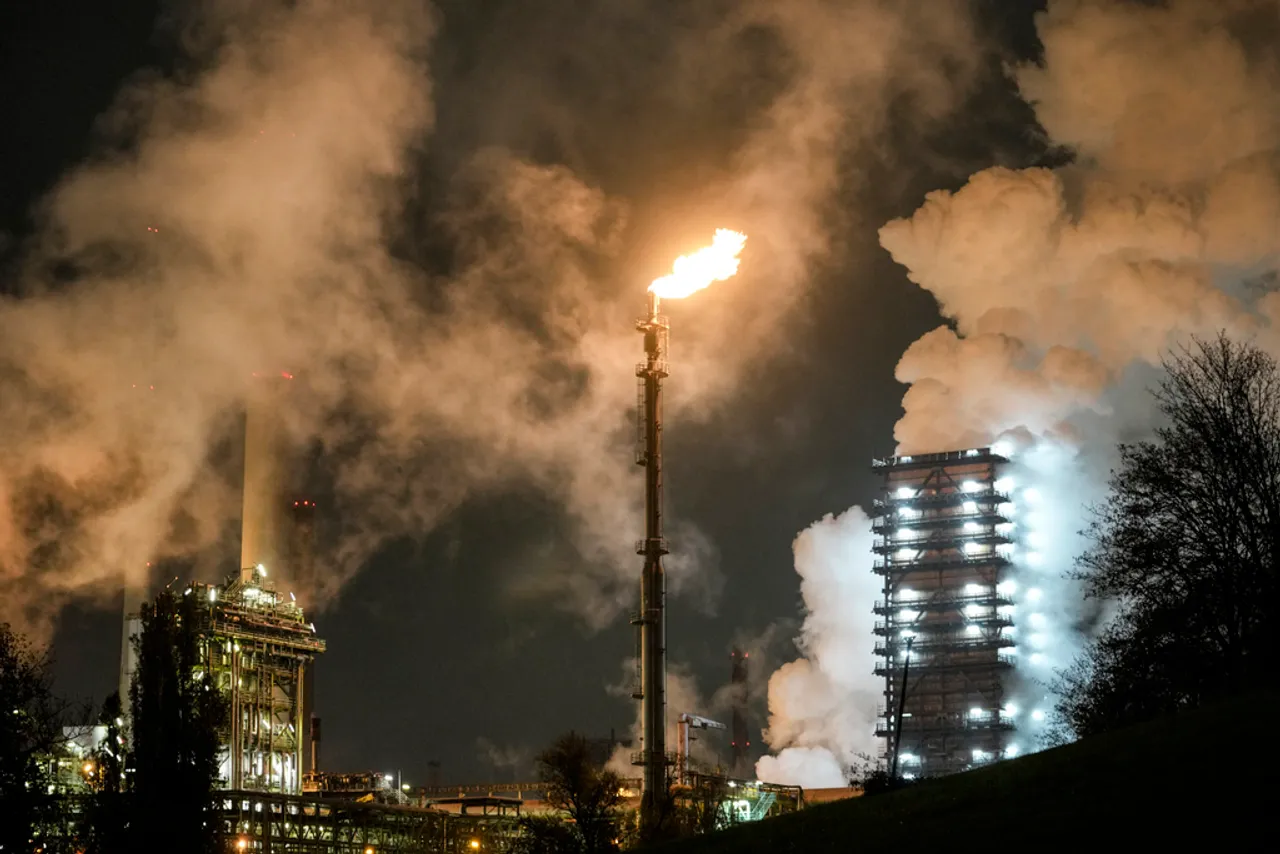 تیسن‌گروپ آلمان، از بزرگ‌ترین تولیدکنندگان فولاد جهان ۱۱ هزار کارمند خود را اخراج می‌کند