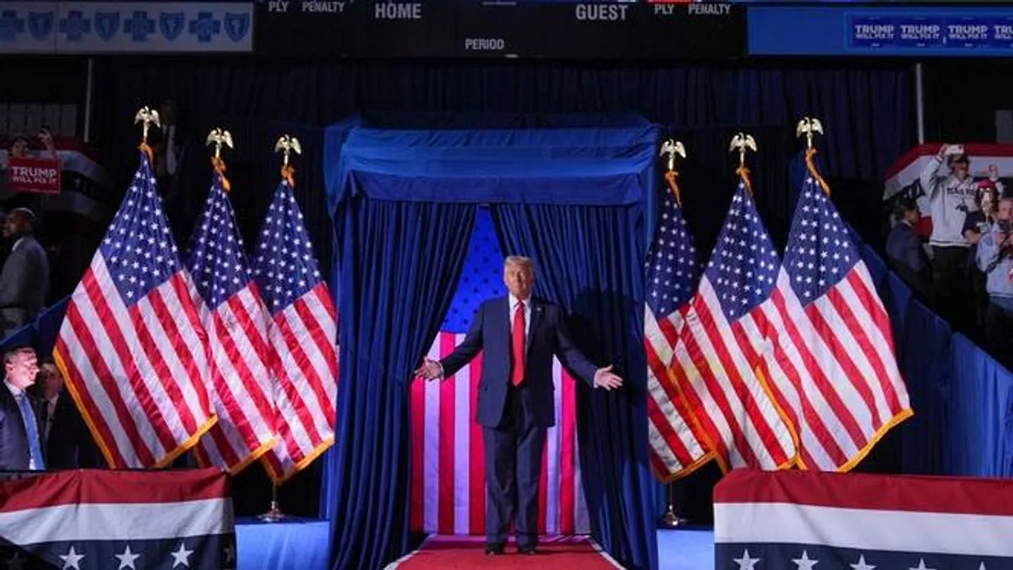 ئامېرىكا دېموكراتىيەسى ئېغىر سىناقتىن ئۆتىدۇ