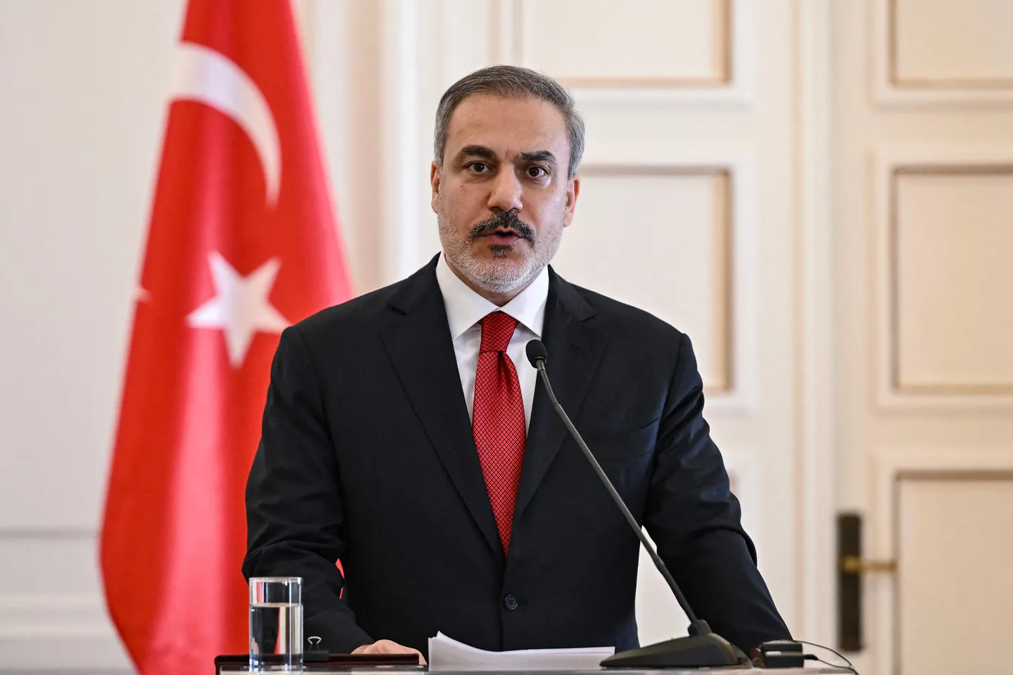 مىنىستىر خاقان فىدان ناتو تاشقى ئىشلار مىنىستىرلىرى يىغىنىغا قاتنىشىدۇ