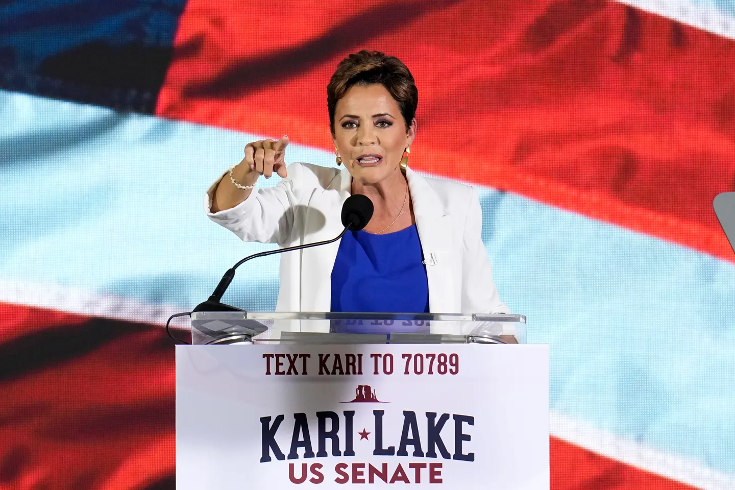 Trump mianuje negującą wyniki wyborów Kari Lake na stanowisko dyrektora Głosu Ameryki