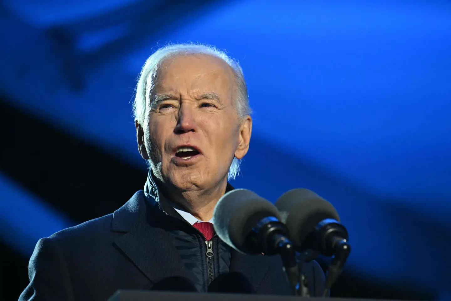 Le président Joe Biden accorde 39 grâces et commue 1.500 peines