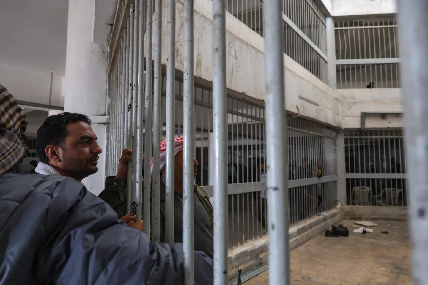 Asad qamoqxonalarida taxminan 2000 nafar falastinlik asir bedarak yo'qoldi