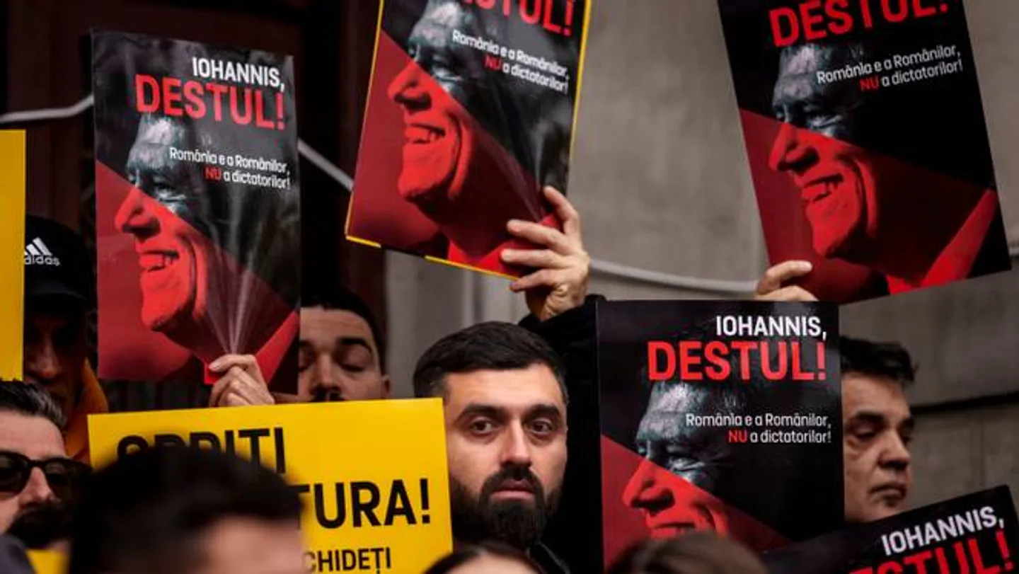 Rumıniyädä demokratiyäne kem boza: Awrupa Berlegeme, Rusiyäme?