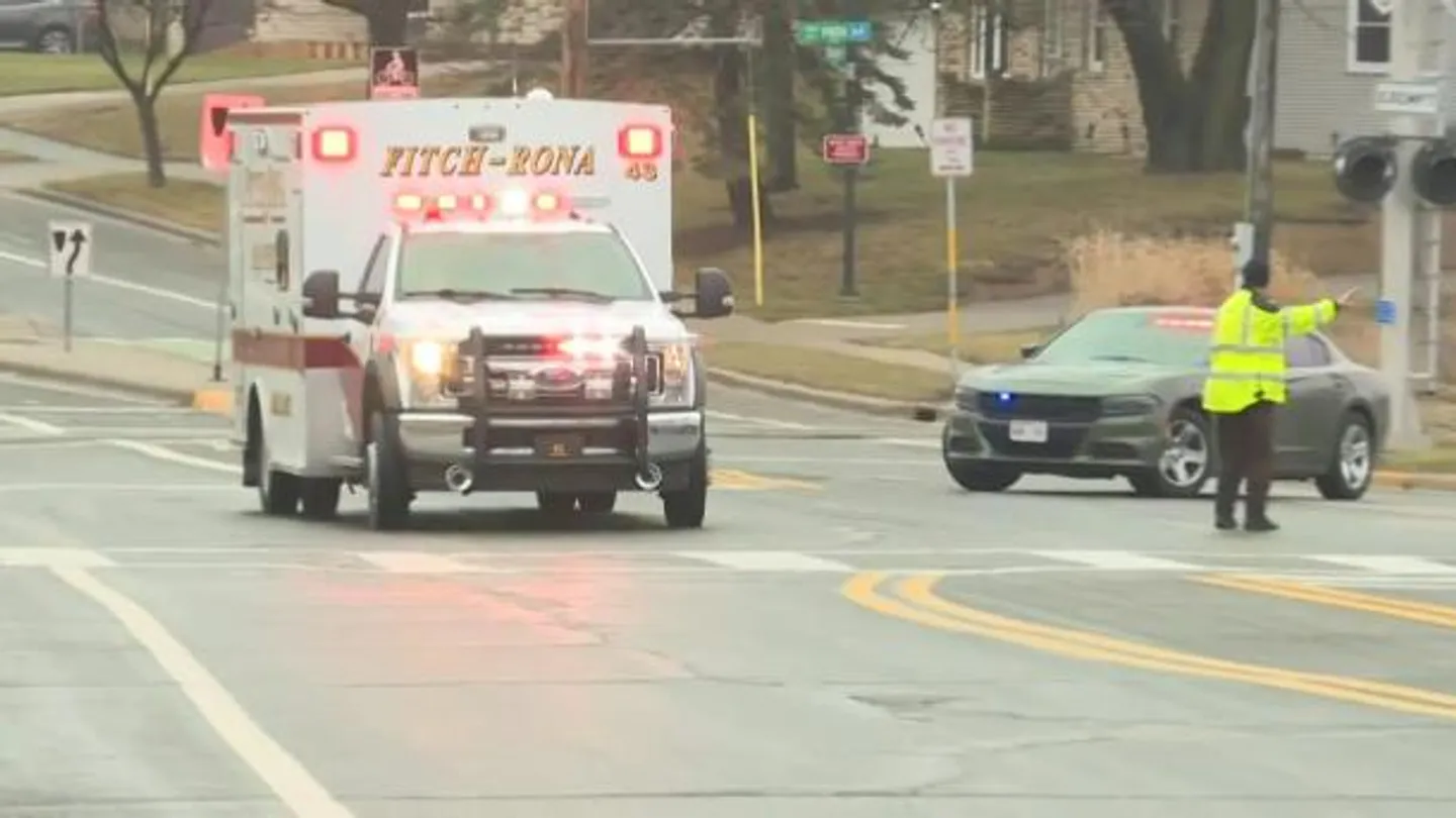 ئامېرىكادا  بىر مەكتەپتە ھۇجۇم يۈز بەردى