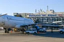 Siria rihap korridoret ajrore në jug dhe rifillon operacionet në aeroportin e Damaskut