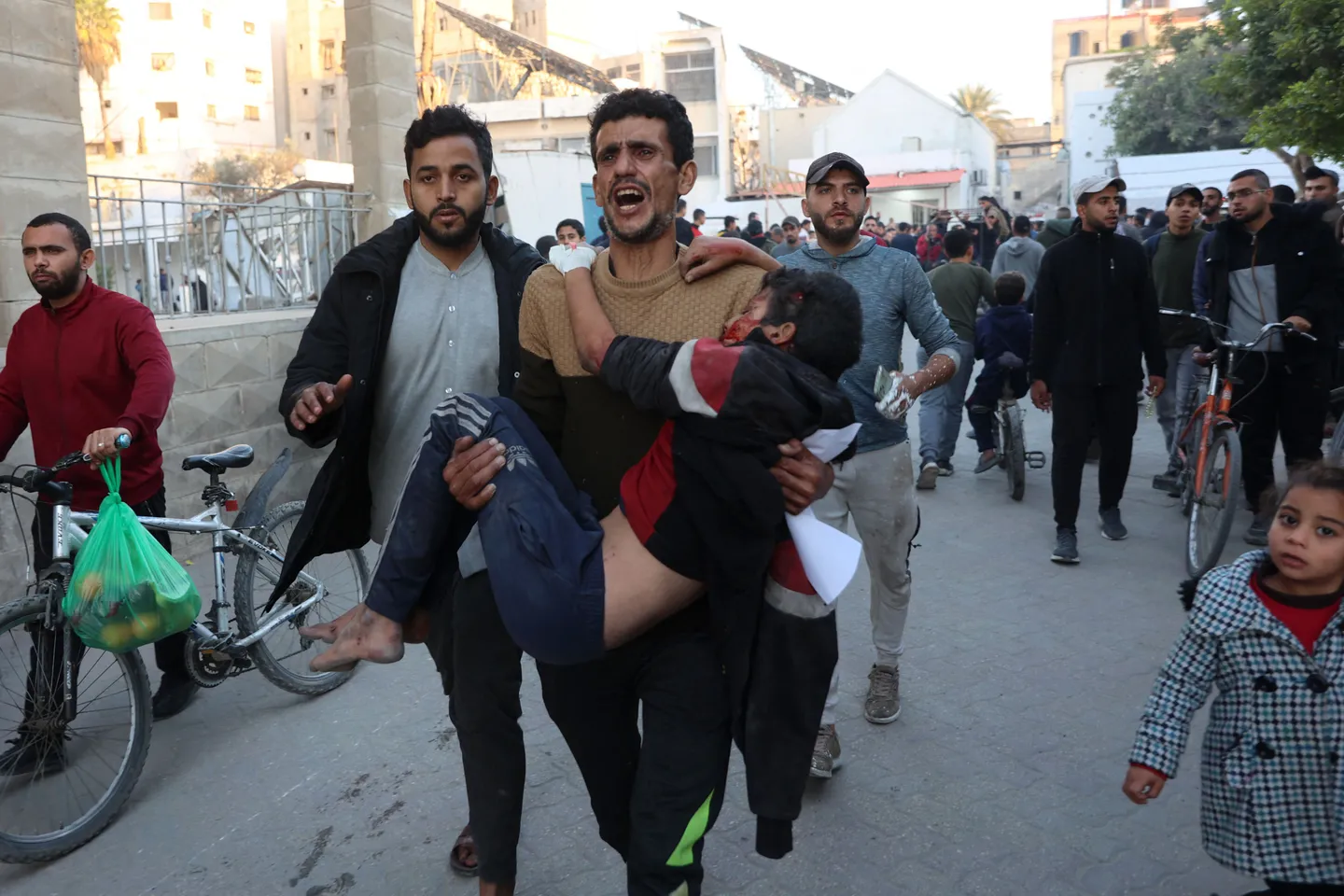 "Ğazzädä ber urın da qurqınıçsız tügel, berkem dä qurqınıçsızlıqta tügel"