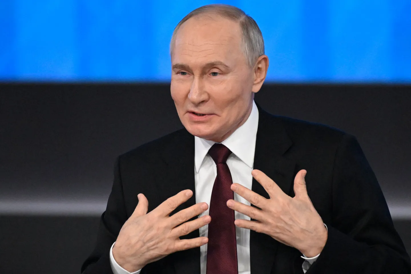 پۇتىن ئۇكرائىنا رۇسىيە سۆھبەت باسقۇچى ھەققىدە توختالدى