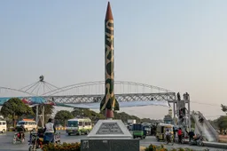 Pakistan flexes military muscle with 2nd missile test amid India standoff