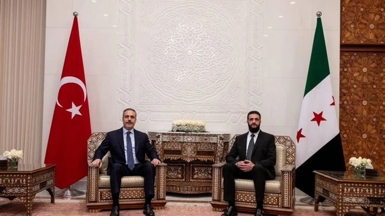 Neue Führung in Syrien: Türkischer Außenminister zu Besuch in Damaskus