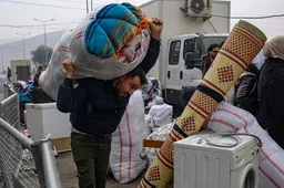 Vice-presidente da Türkiye: "Cerca de 900.000 sírios regressaram voluntariamente a casa desde 2017"