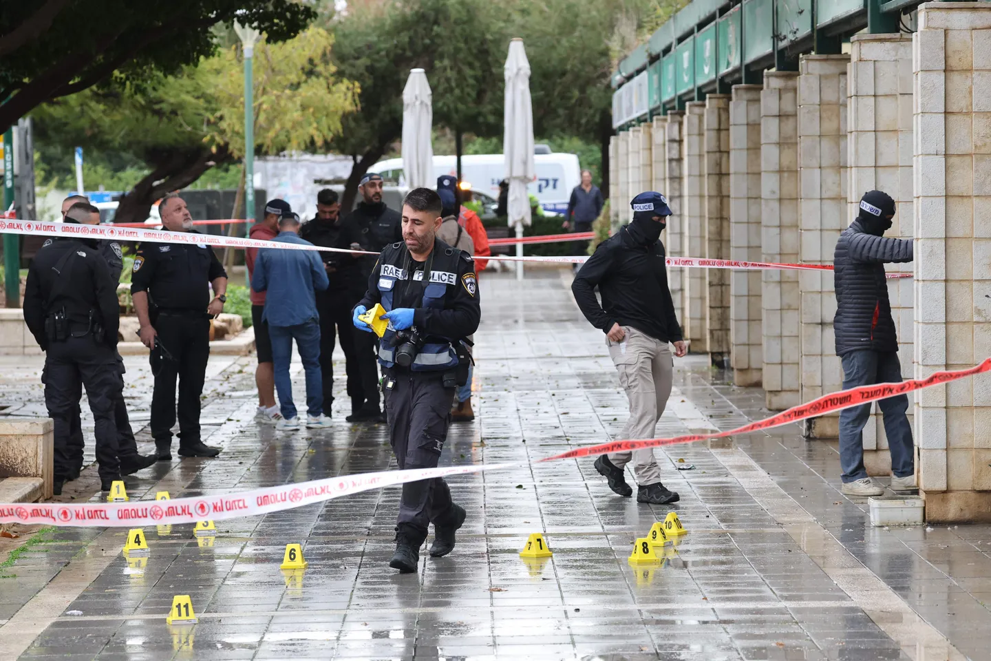 إصابة 8 أشخاص في حادث دهس يُشتبه أنه مُتعمَّد وسط إسرائيل