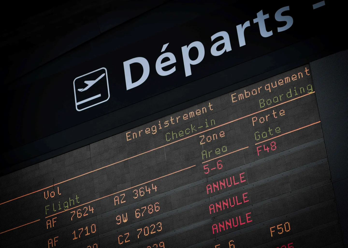 French air traffic controllers' walkout disrupts early summer season travel