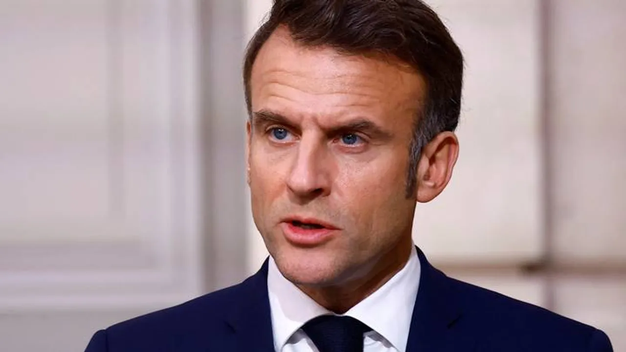 Berichte: Macron will nicht an Regierungssturz glauben