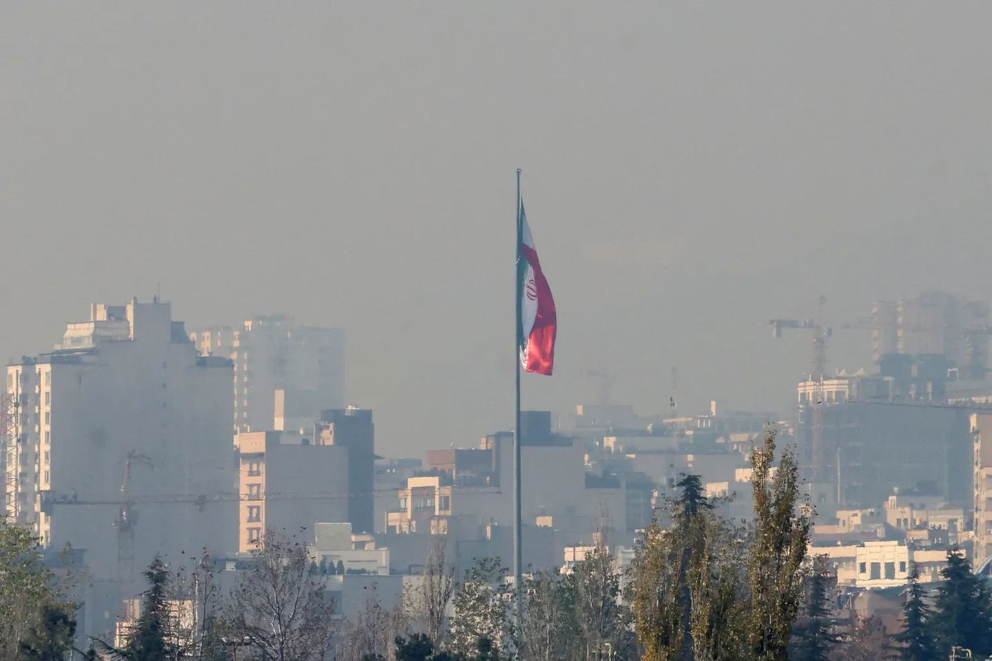 افزایش مرگ‌ومیر در تهران به دلیل آلودگی هوا؛ ۷۳۴۲ قربانی در سال گذشته