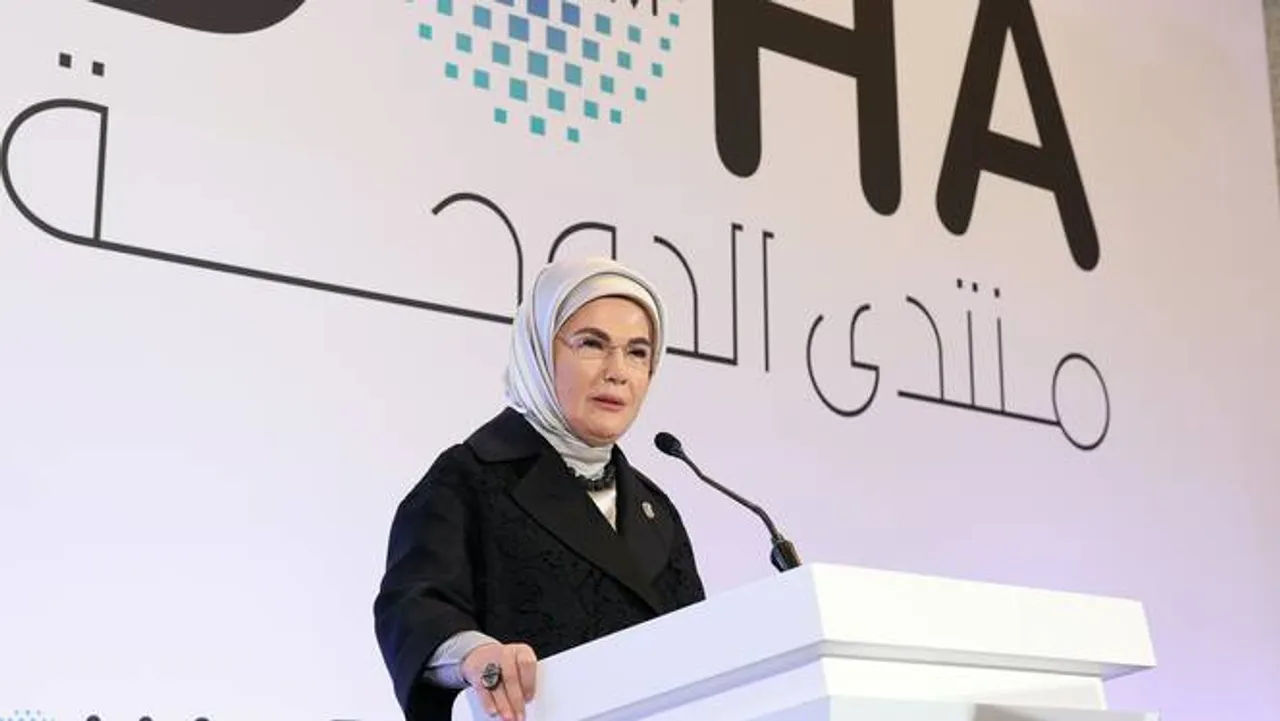 Emine Erdogan denuncia el genocidio de Palestina en el Foro de Doha 2024