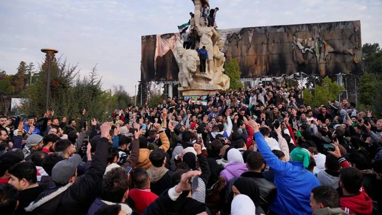 La primavera siria llega en invierno: cae el "tirano" de Bashar Al-Assad