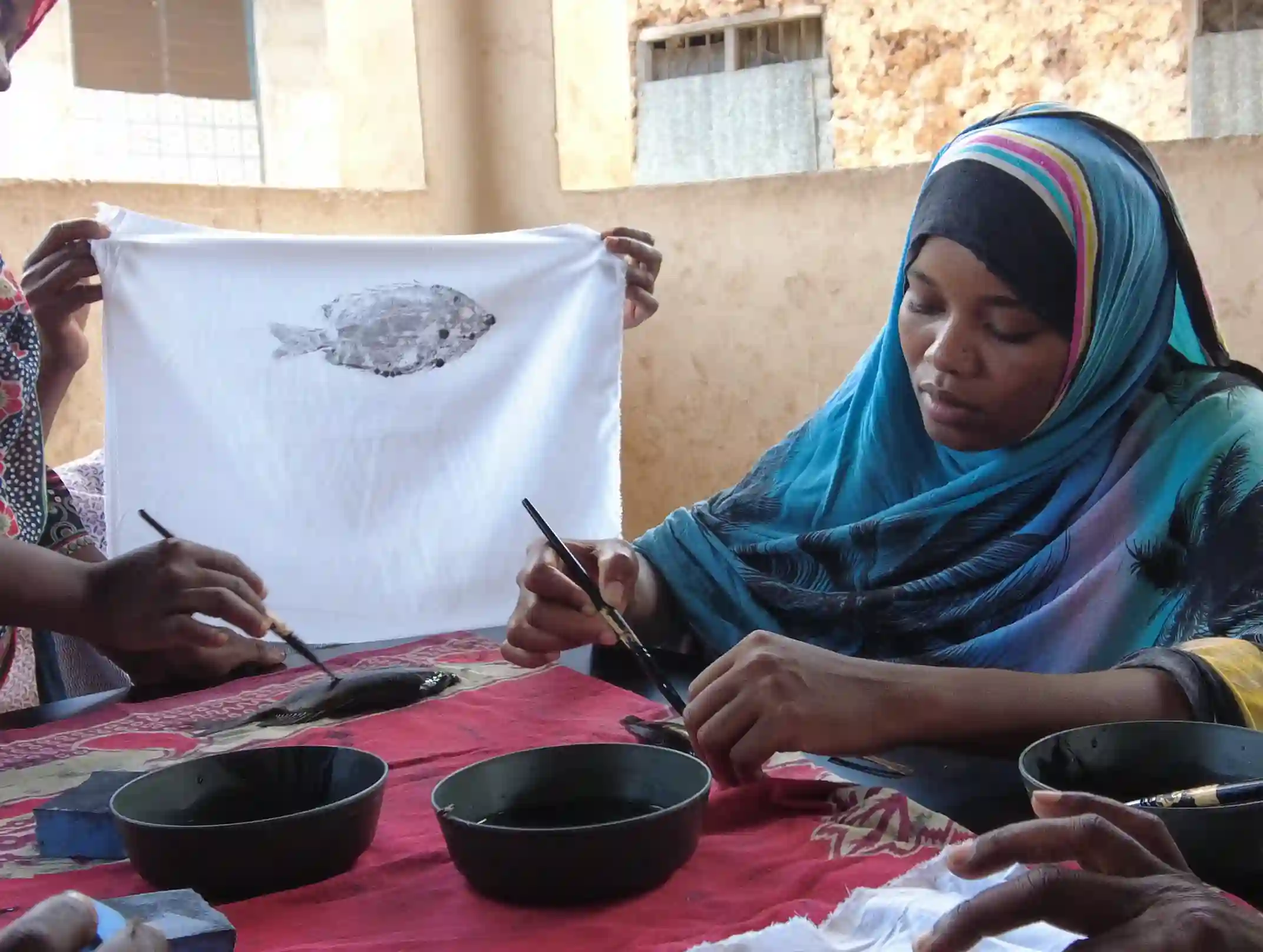 Artistas turcos revitalizam a economia azul de Zanzibar com arte