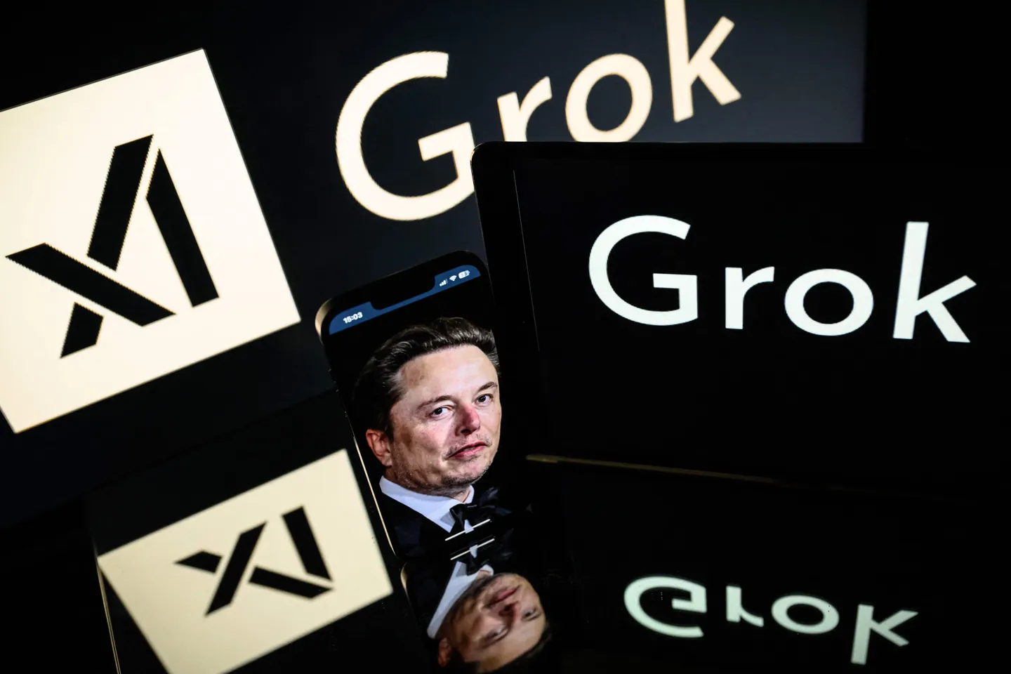 Իլոն Մասկը ներկայացնում է Grok 4-ը: Բայց արդյո՞ք «ամենախելացի արհեստական ​​բանականությունն» է