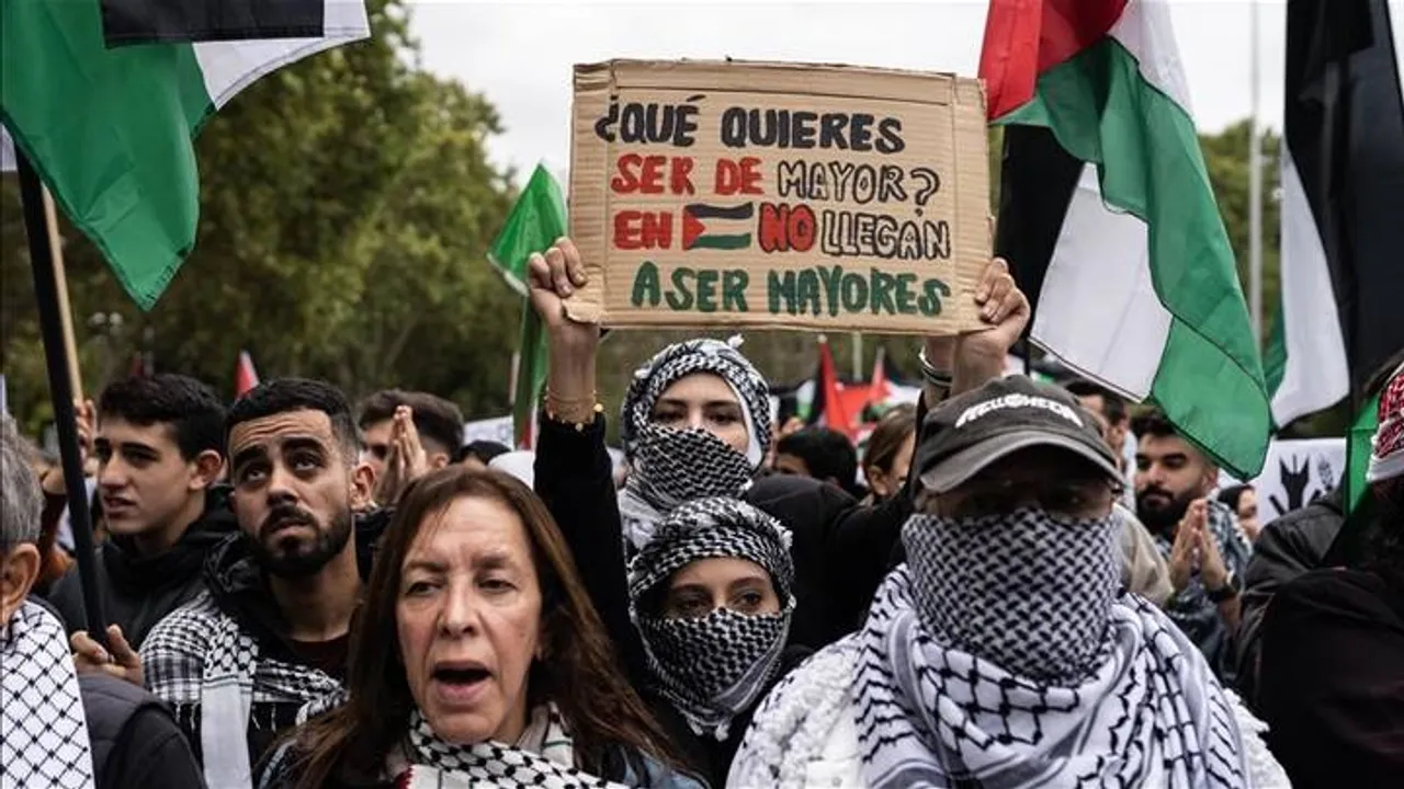 حزب إسباني معارض يطلب منع دخول فريق مكابي تل أبيب الإسرائيلي البلاد