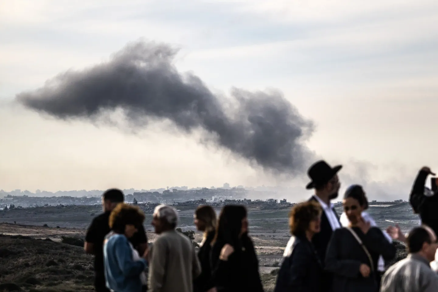 Relacja na żywo: Izrael bombarduje Gazę, gdy mediatorzy podejmują ostatnie wysiłki na rzecz zawarcia rozejmu