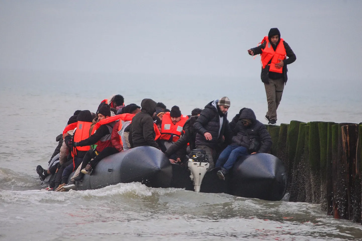 France-Grande-Bretagne: l’accord sur les migrants entre en vigueur mercredi