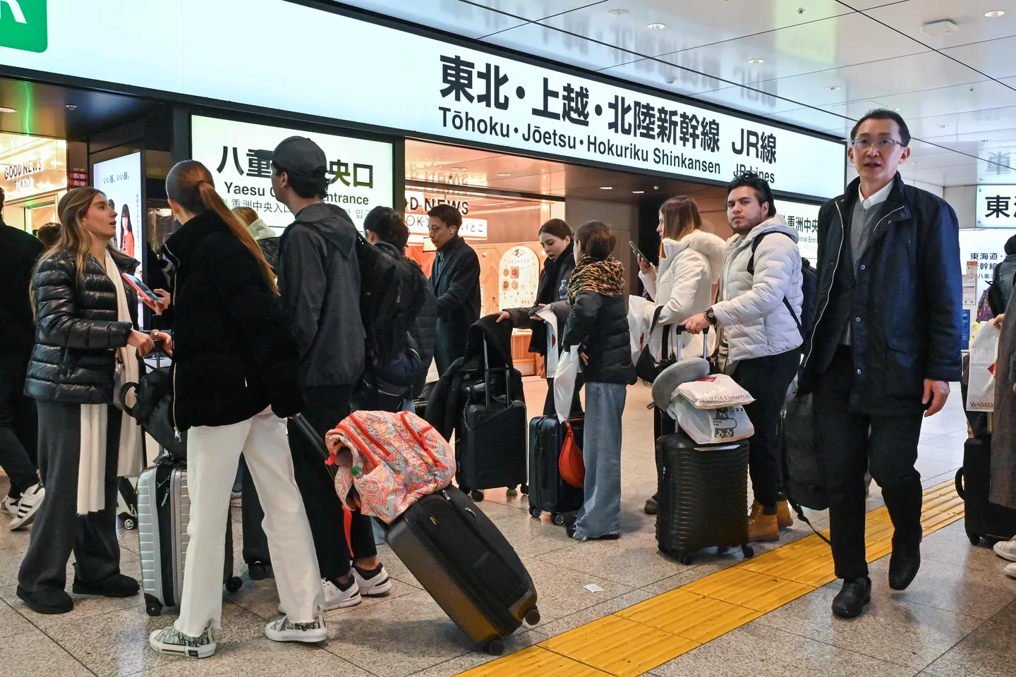 2025年前半、訪日外国人が過去最高の2,151万超を記録