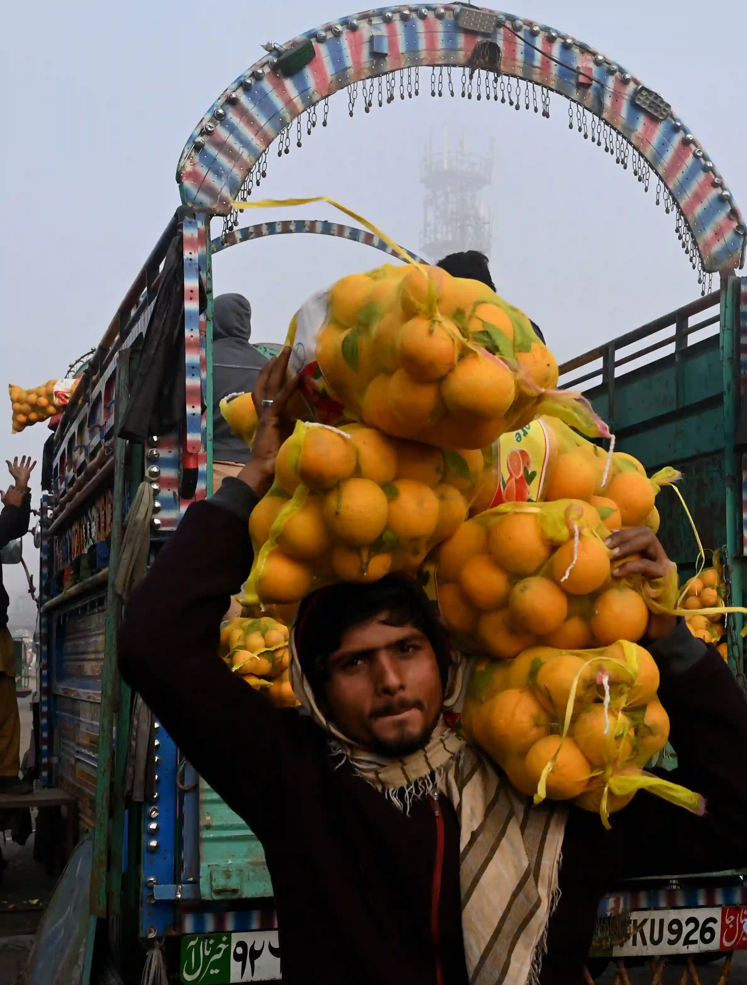 How chickpeas and oranges dey help Russia and Pakistan bypass sanctions