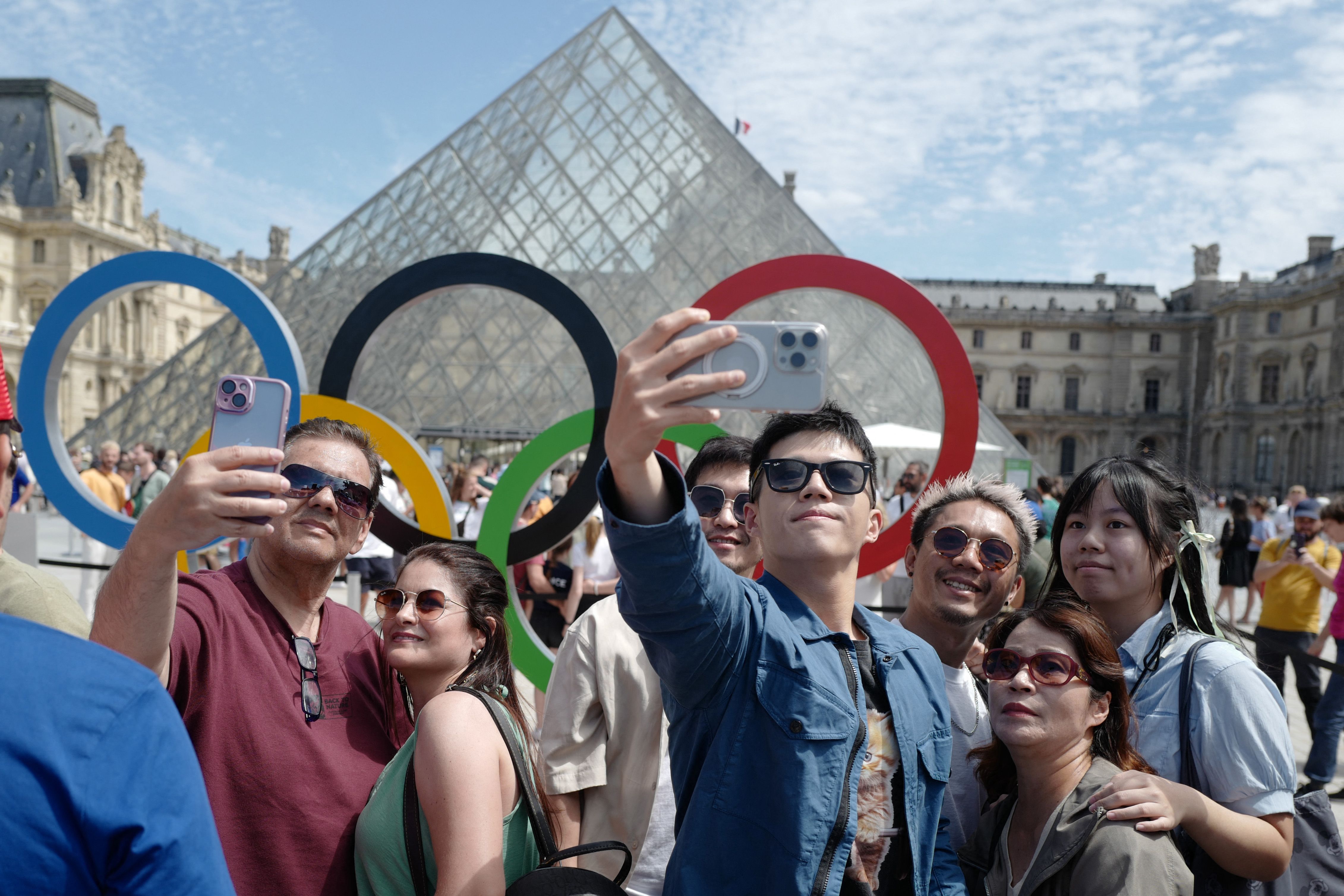 La farce olympique de la France entre racisme et attitudes coloniales