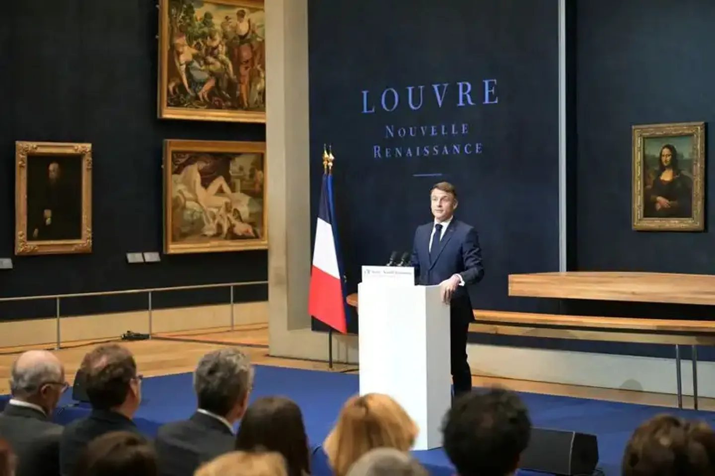 'Mona Lisa' to have private room at Paris Louvre Museum