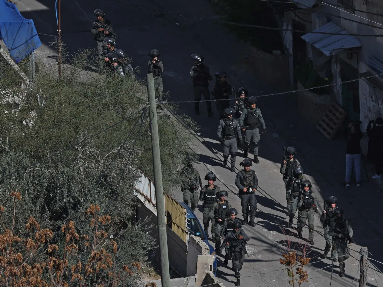 Israel arrests 12 Palestinians for celebrating detainee release