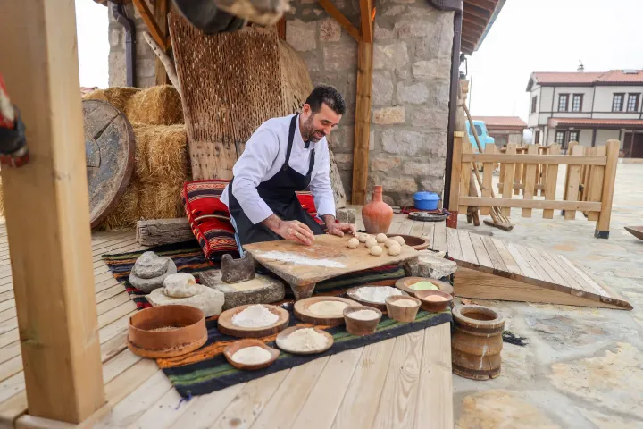 トルコ人シェフが古代の料理に新たな命を吹き込む