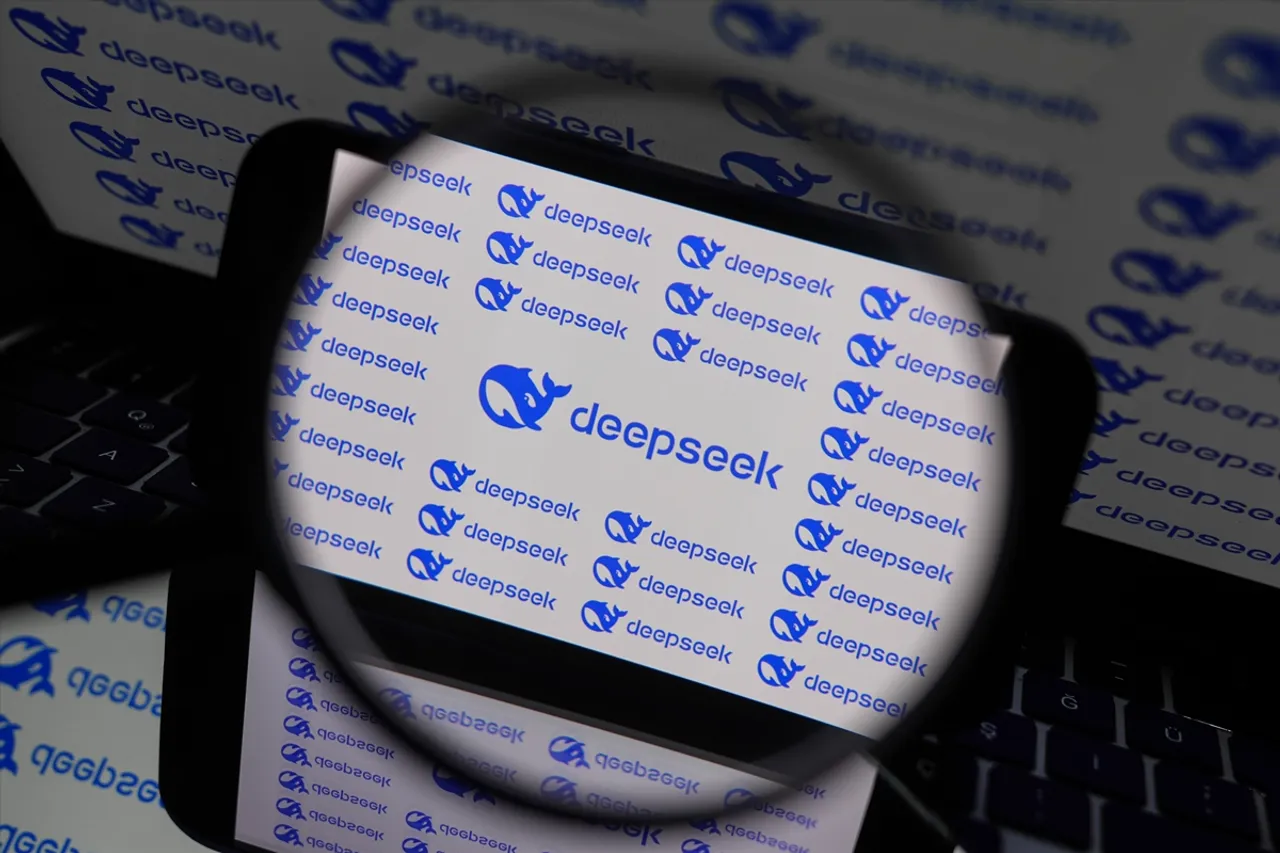 Bolehkah DeepSeek China yang berkos rendah dan sumber terbuka mendemokrasikan landskap AI?