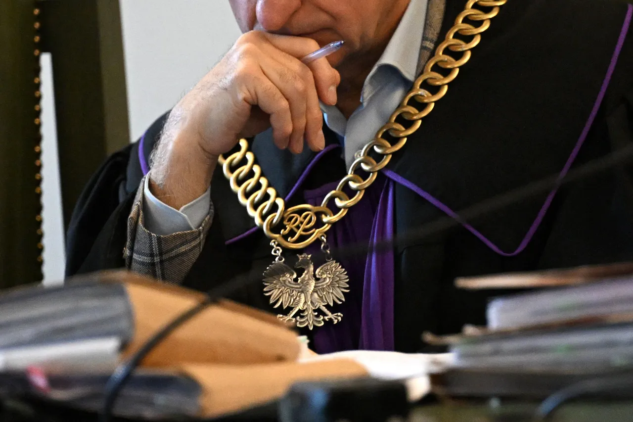 Zarzuty wobec Macierewicza za ujawnienie tajnych dokumentów