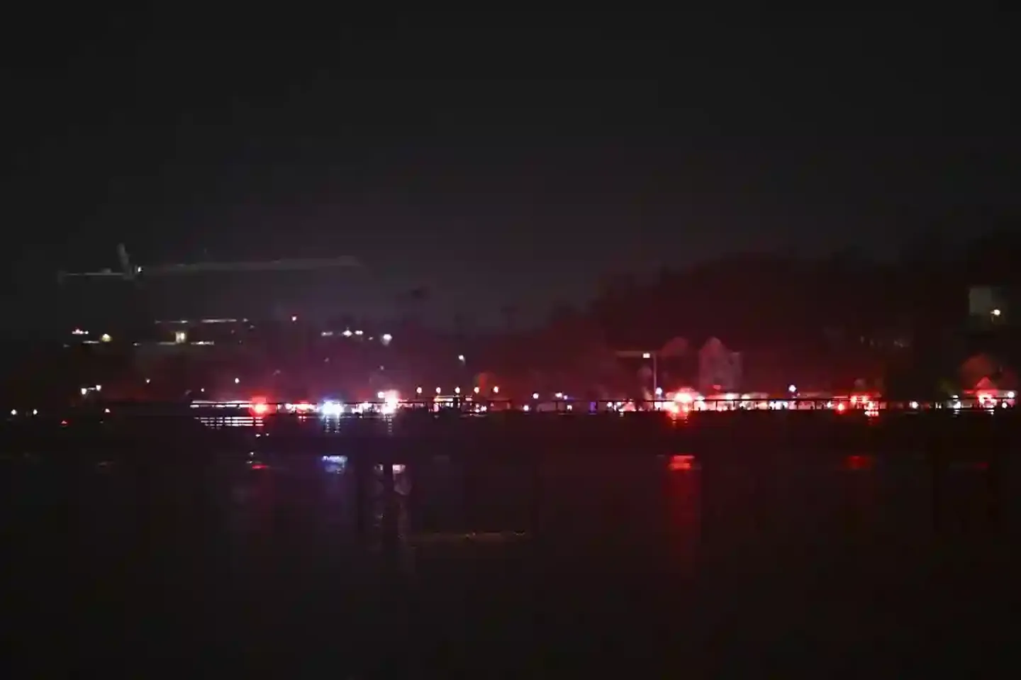 Pronađeno 18 tijela nakon sudara aviona i helikoptera u Washingtonu