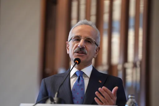 Նախարար Ուրալօղլու․ Մերձավոր Արևելքի թռիչքները կասեցվել են մինչև մարտի 9-ը