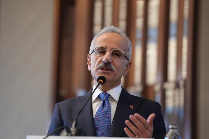 Նախարար Ուրալօղլու․ Մերձավոր Արևելքի թռիչքները կասեցվել են մինչև մարտի 9-ը