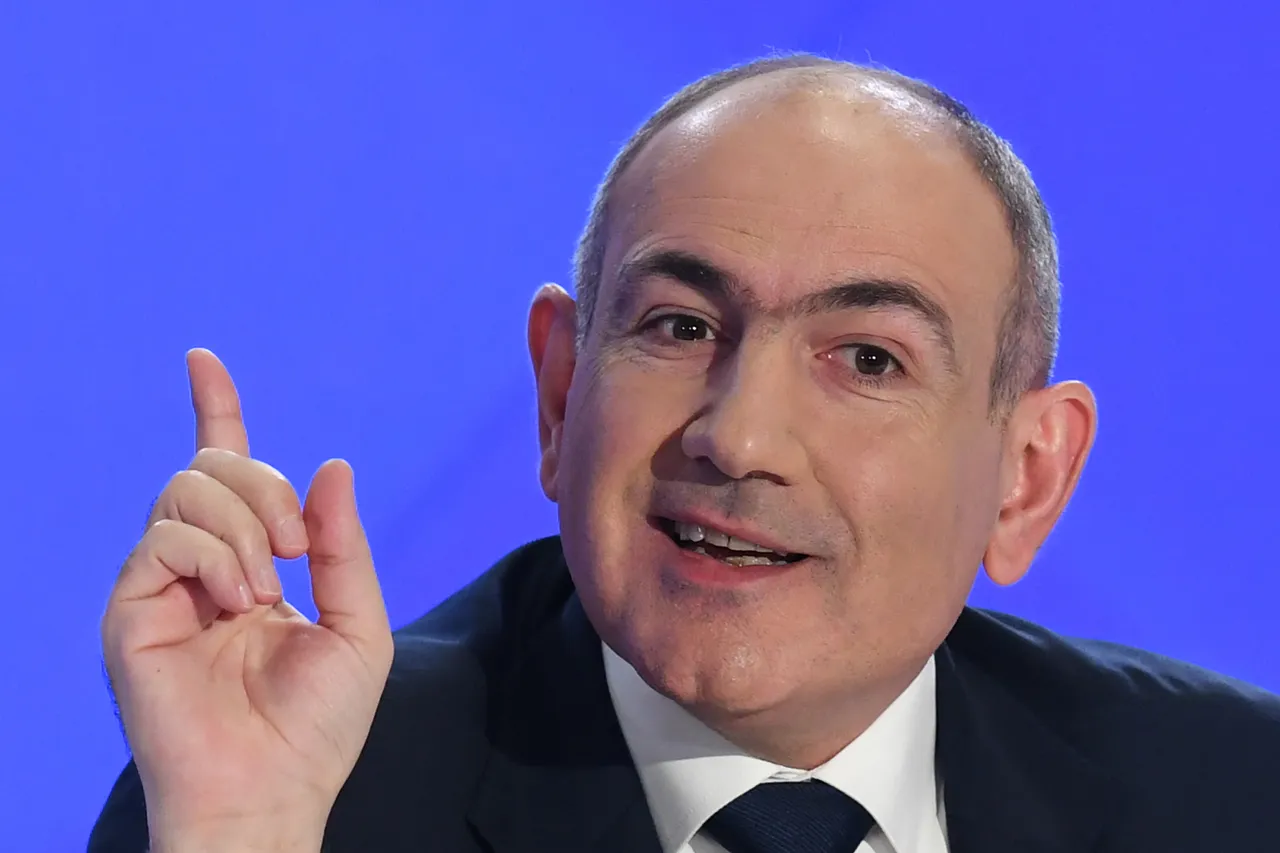 Пашинян призвал забыть Карабах