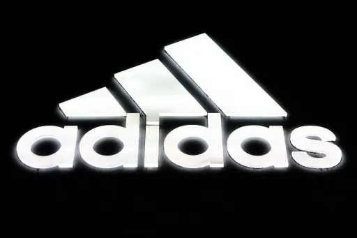 Как Adidas крие тъмната си история с нацистки връзки през всичките тези години