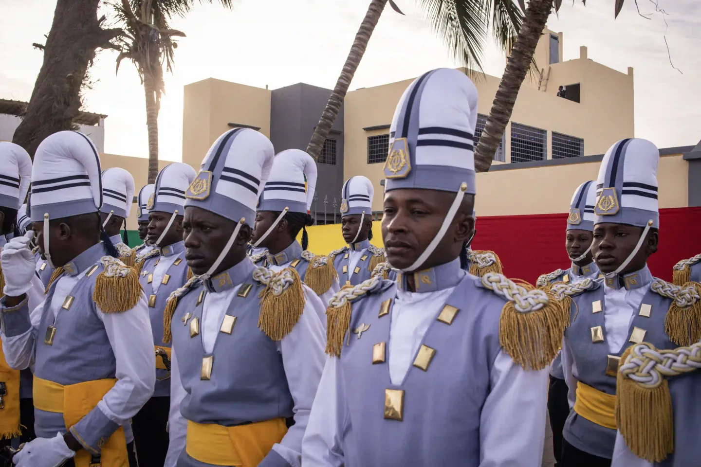 Massacre de Thiaroye : le fils d’un tirailleur sénégalais porte plainte contre la France