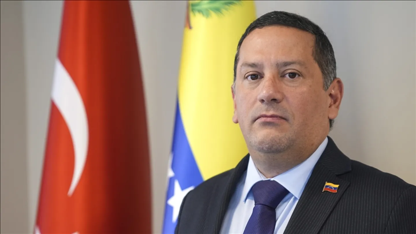 Enviado de Venezuela acusa a EE.UU. de usar la guerra antidrogas como pretexto para intervención
