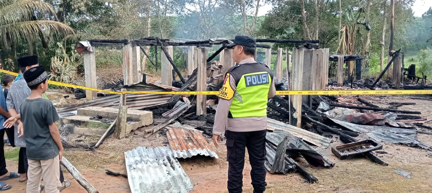 Empat anak sekolah tewas dalam kebakaran di OKU Timur